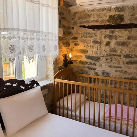 Drasa 호텔 Gjirokastër