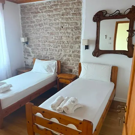 Drasa בית הארחה Gjirokastër