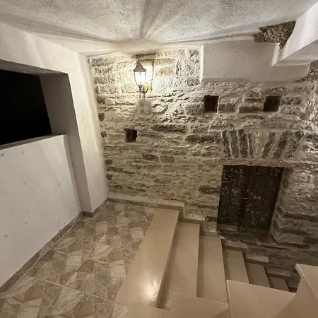 Drasa 호텔 Gjirokastër