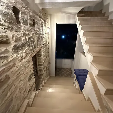 בית הארחה Drasa Gjirokastër